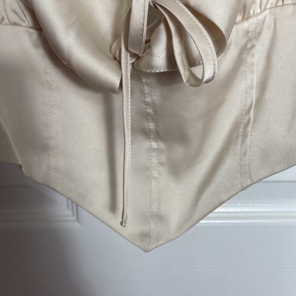 Forever, 21 top medium cropped sand, zipper in back tie in front - Picture 4 of 6